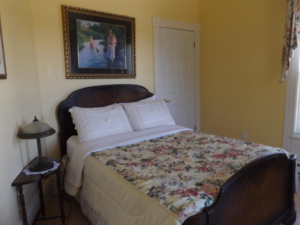 Deer Island Inn Lords Cove Экстерьер фото