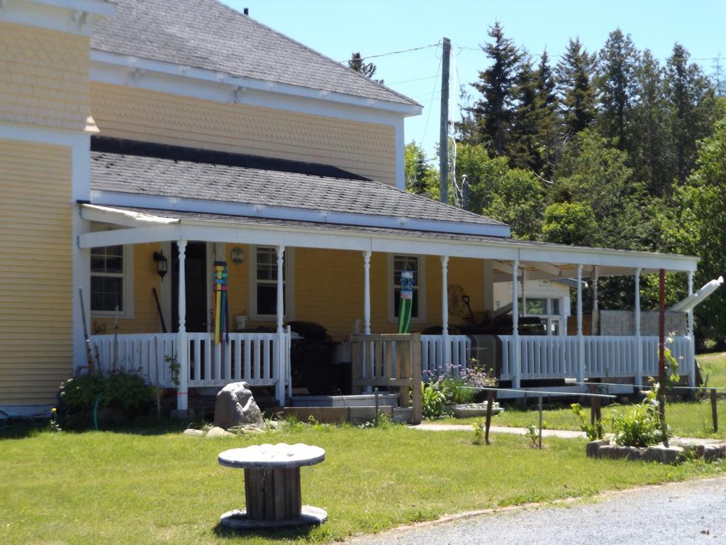 Deer Island Inn Lords Cove Экстерьер фото