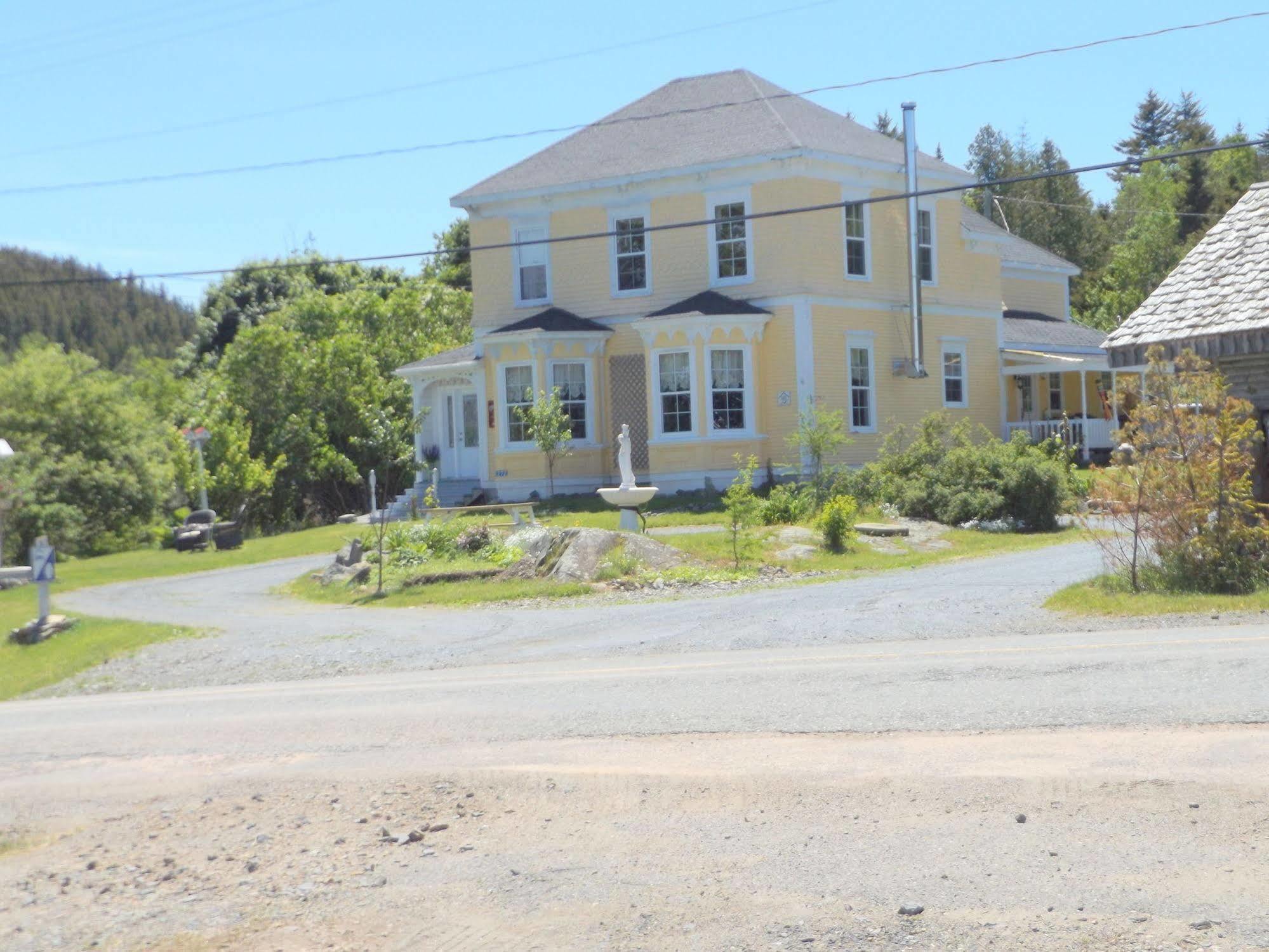 Deer Island Inn Lords Cove Экстерьер фото